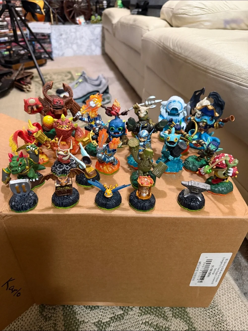 52 Skylanders